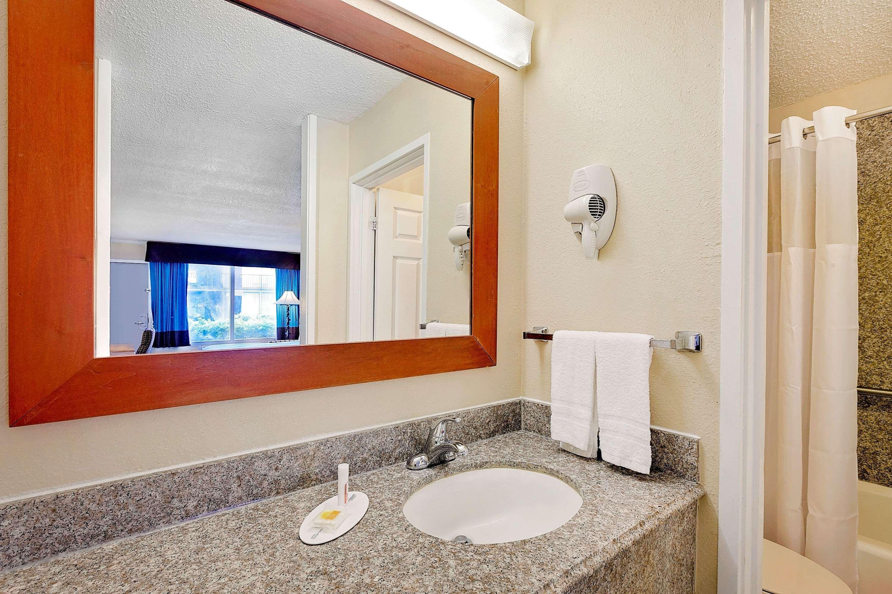 Days Inn By Wyndham Lafayette Near Lafayette Airport Extérieur photo